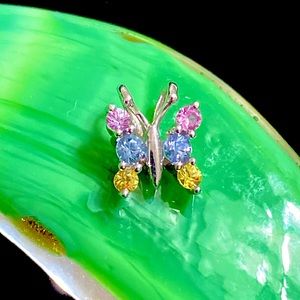 🖤14K gold butterfly Sapphires pendant